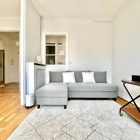 Spacious Near Montparnasse Bausset 6th Apartamento París