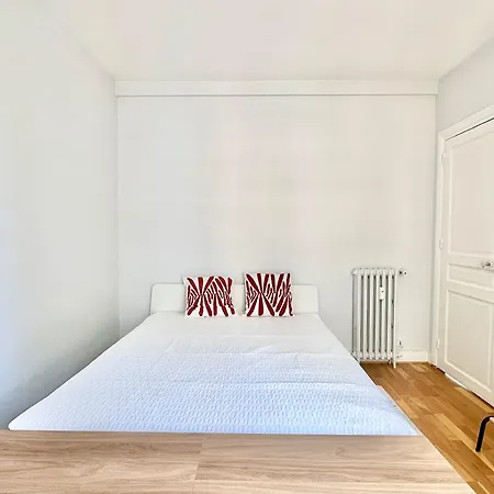 Spacious Near Montparnasse Bausset 6th باريس