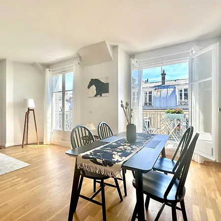 Spacious Near Montparnasse Bausset 6th *